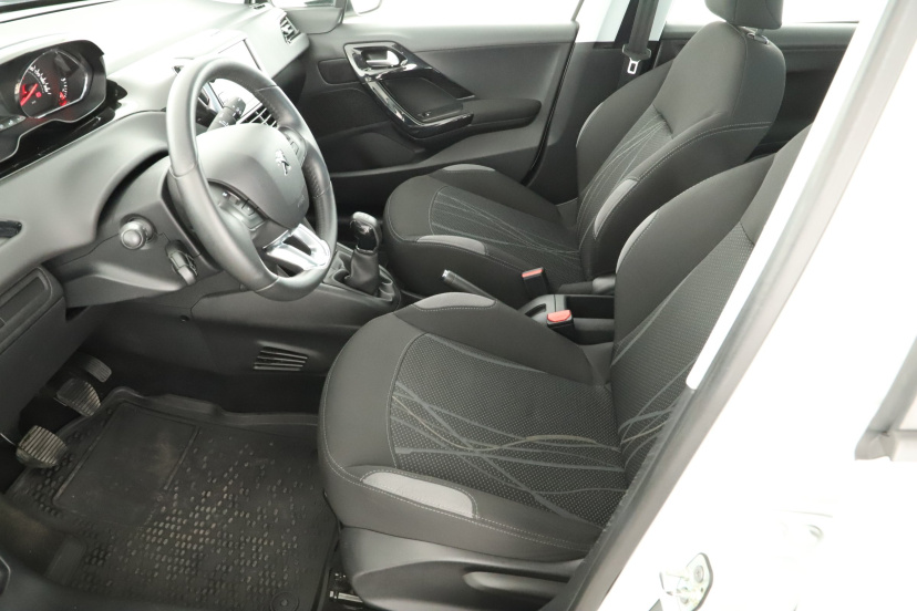 Peugeot 208, 2014