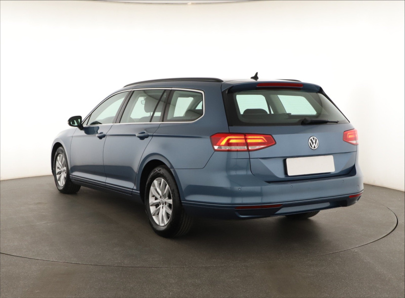 Volkswagen Passat, 2015
