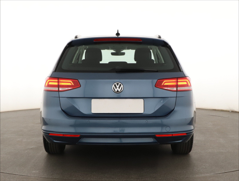 Volkswagen Passat, 2015