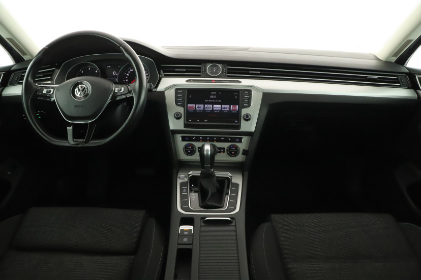 Volkswagen Passat, 2015