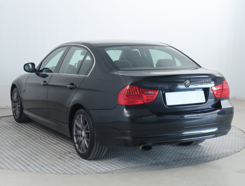 BMW 3, 2010