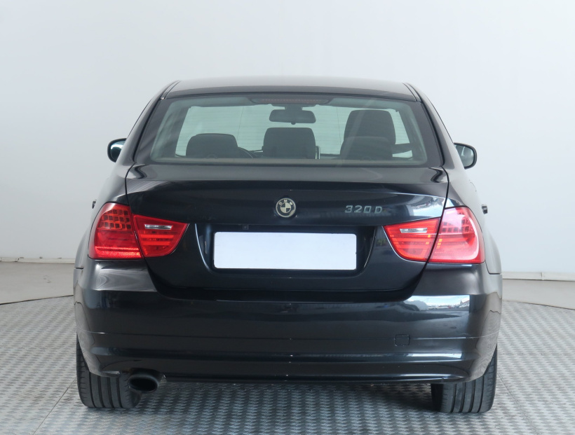 BMW 3, 2010