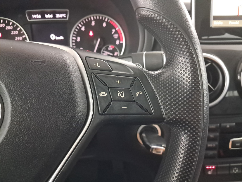 Mercedes-Benz B, 2012