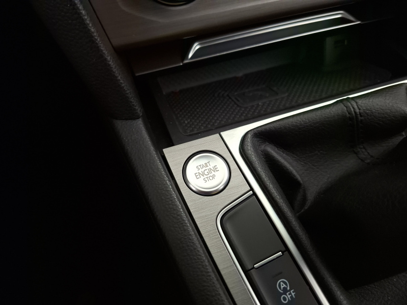 Volkswagen Passat, 2015