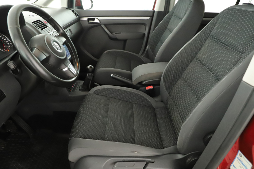 Volkswagen Touran, 2011