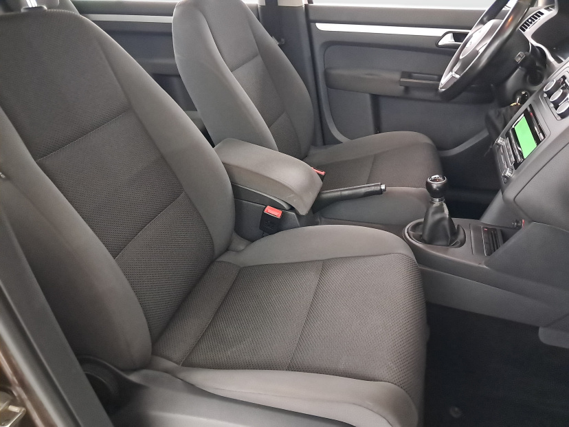 Volkswagen Touran, 2011