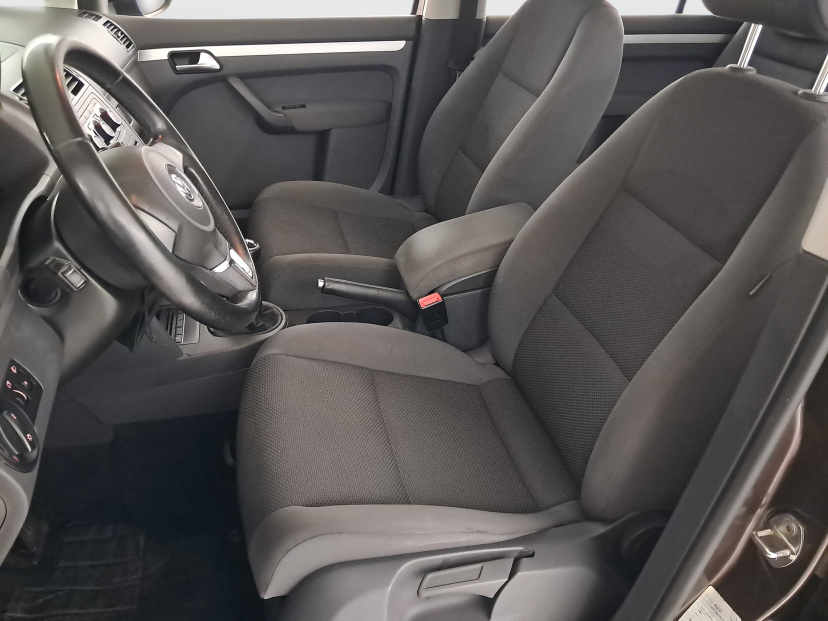 Volkswagen Touran, 2011