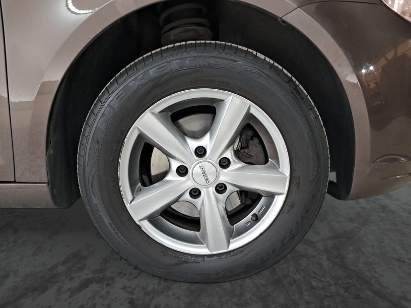 Volkswagen Touran, 2011