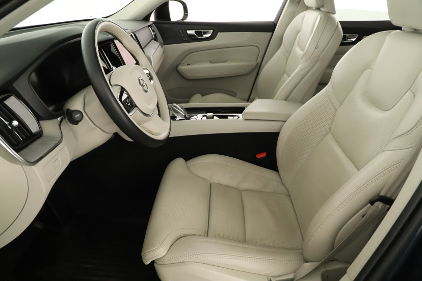 Volvo XC60, 2024