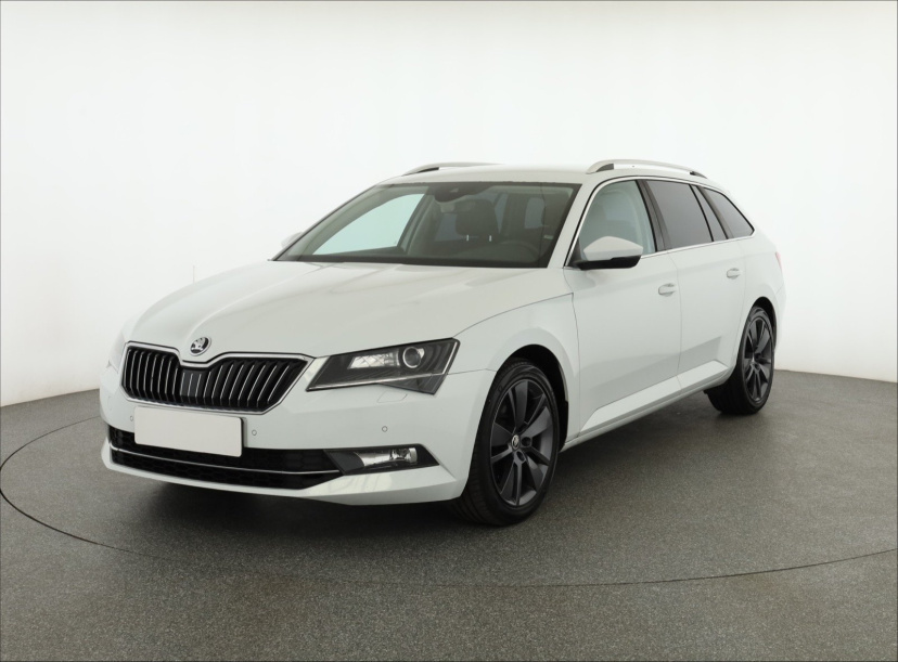 Škoda Superb, 2016