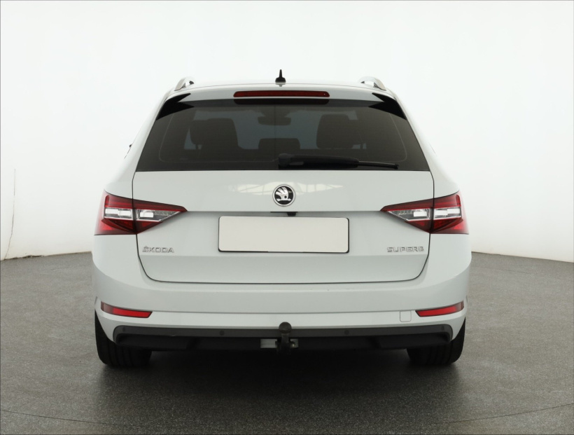 Škoda Superb, 2016
