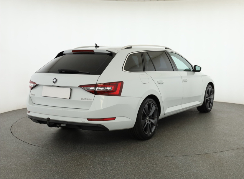 Škoda Superb, 2016