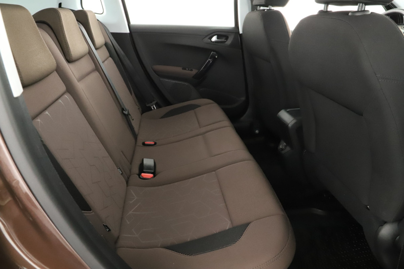 Peugeot 2008, 2013