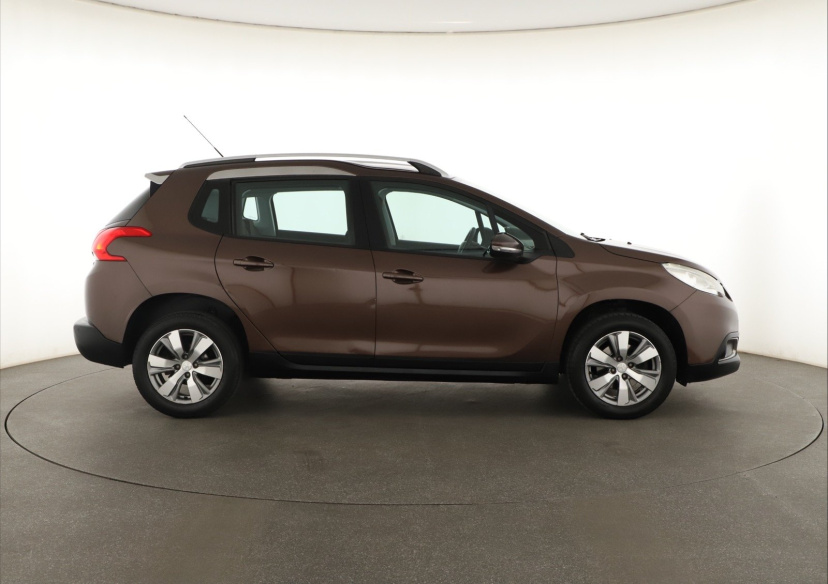 Peugeot 2008, 2013