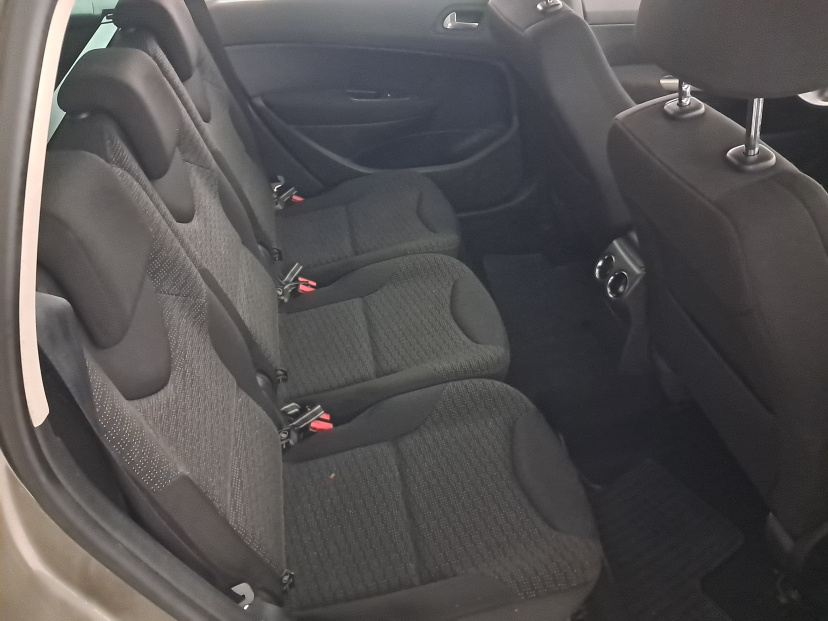 Peugeot 308, 2011