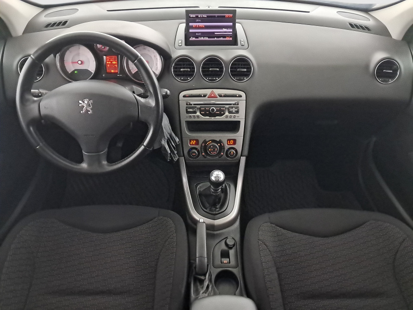 Peugeot 308, 2011