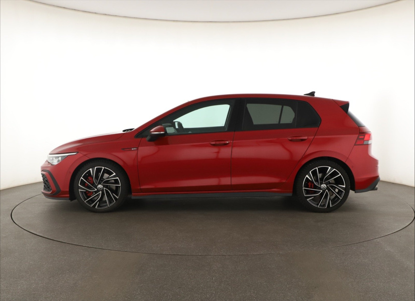 Volkswagen Golf, 2022