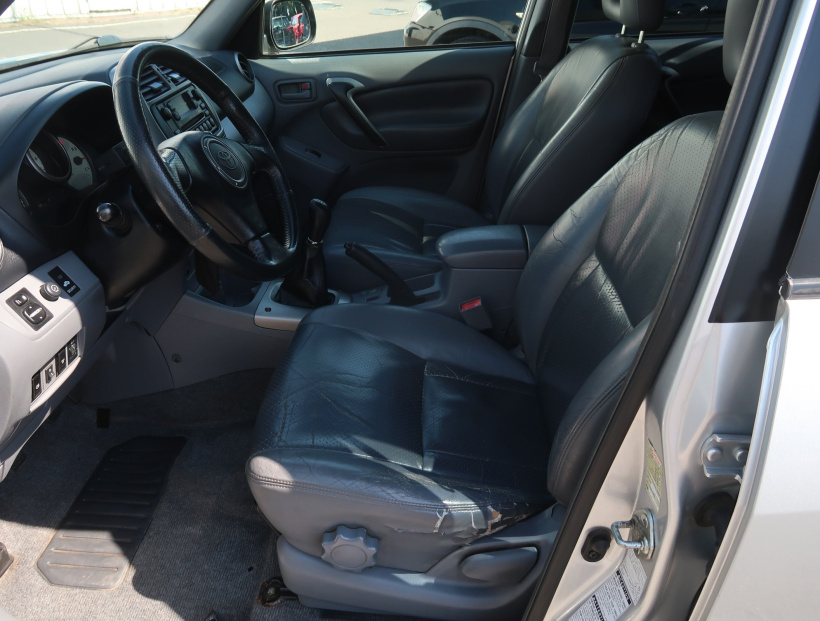 Toyota RAV 4, 2002