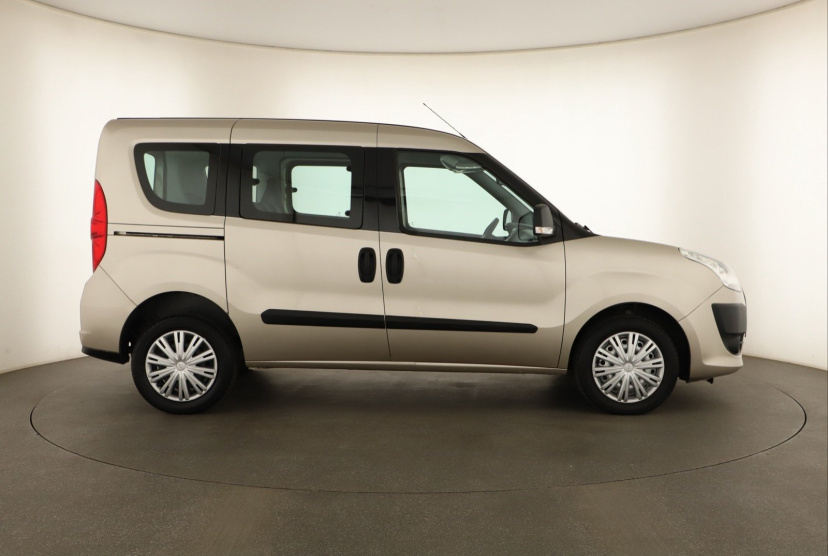 Fiat Doblo, 2011