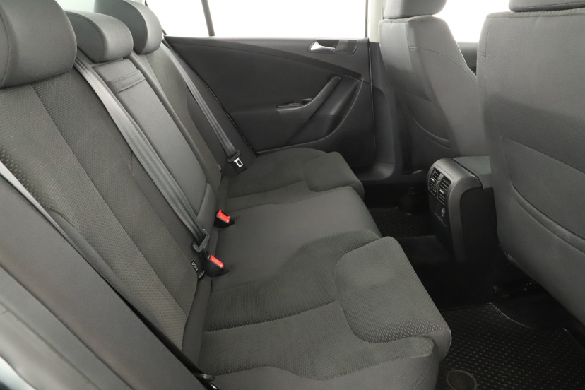 Volkswagen Passat, 2009