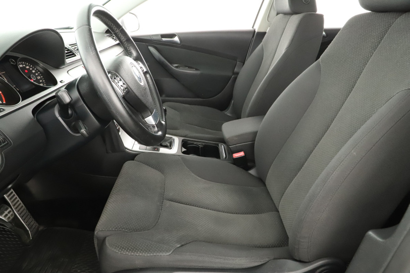 Volkswagen Passat, 2009