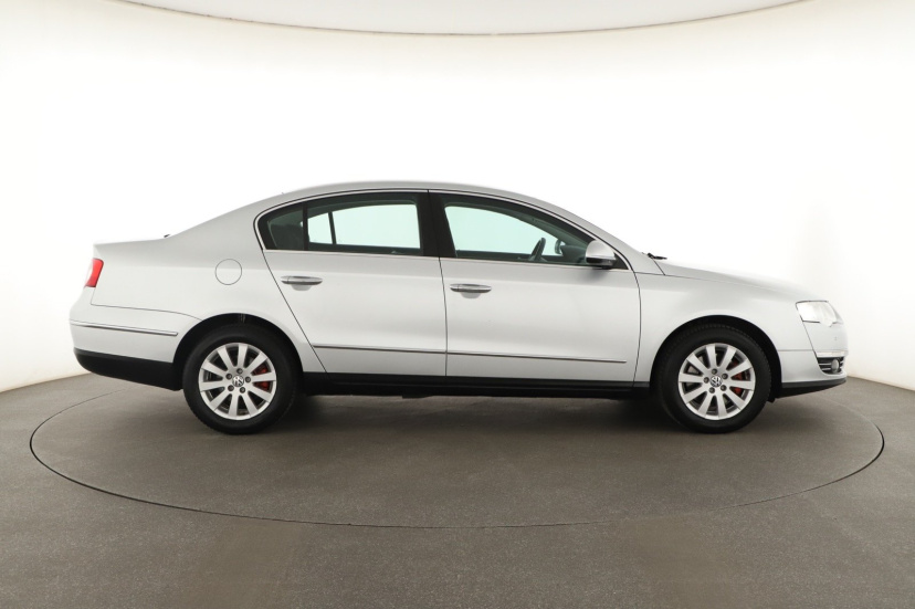 Volkswagen Passat, 2009
