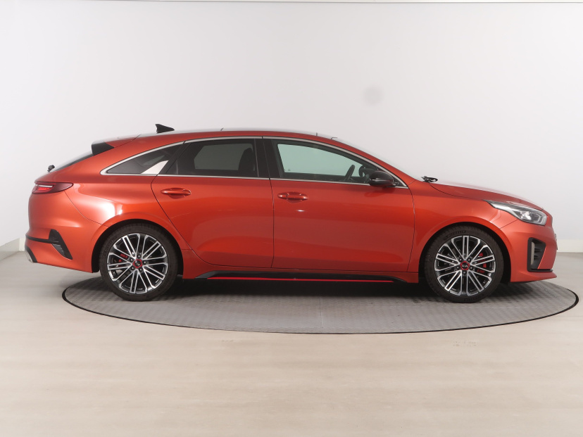 Kia ProCeed, 2021