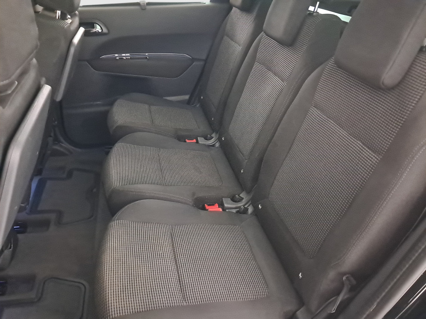 Peugeot 5008, 2010