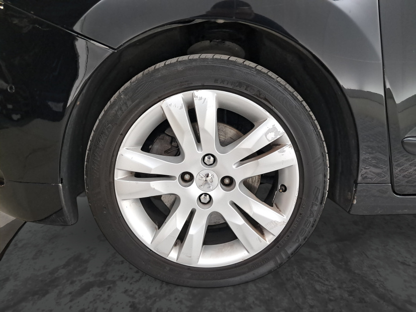 Peugeot 5008, 2010