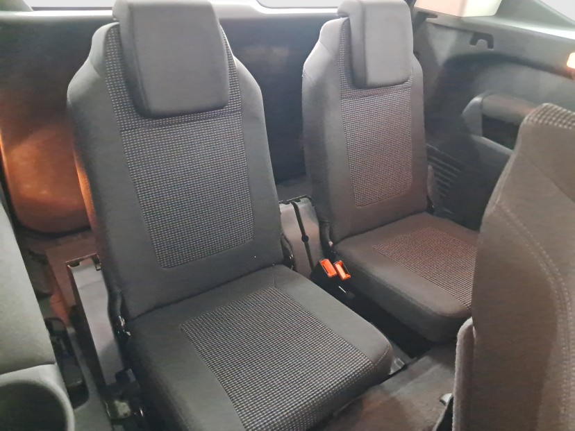 Peugeot 5008, 2010
