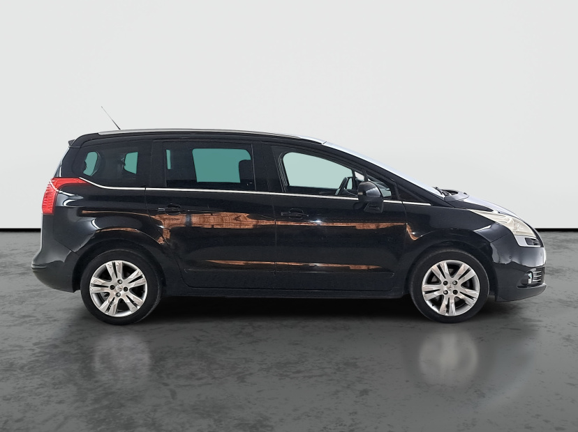 Peugeot 5008, 2010