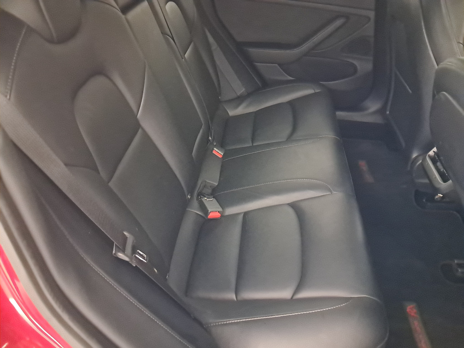 Tesla Model 3 Long Range AWD – fotografie 13