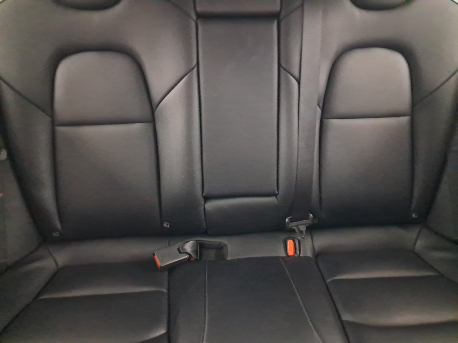 Tesla Model 3 Long Range AWD – fotografie 14
