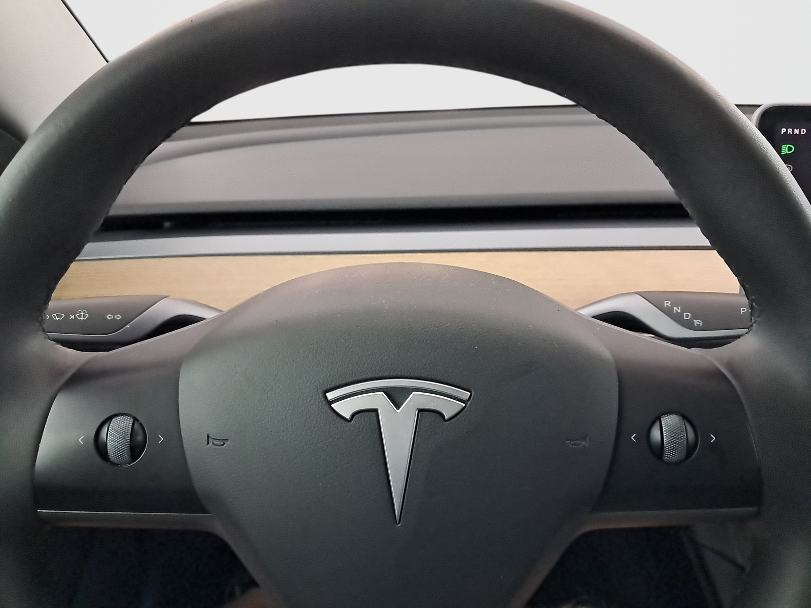 Tesla Model 3 Long Range AWD – fotografie 26