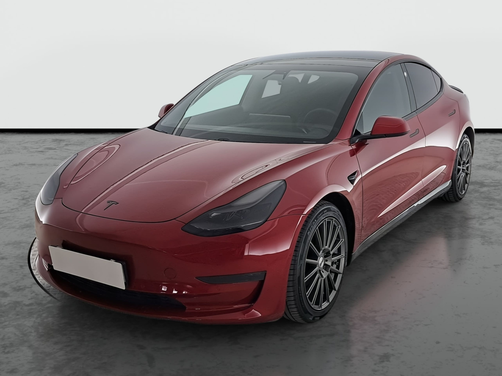 Tesla Model 3 Long Range AWD – fotografie 3