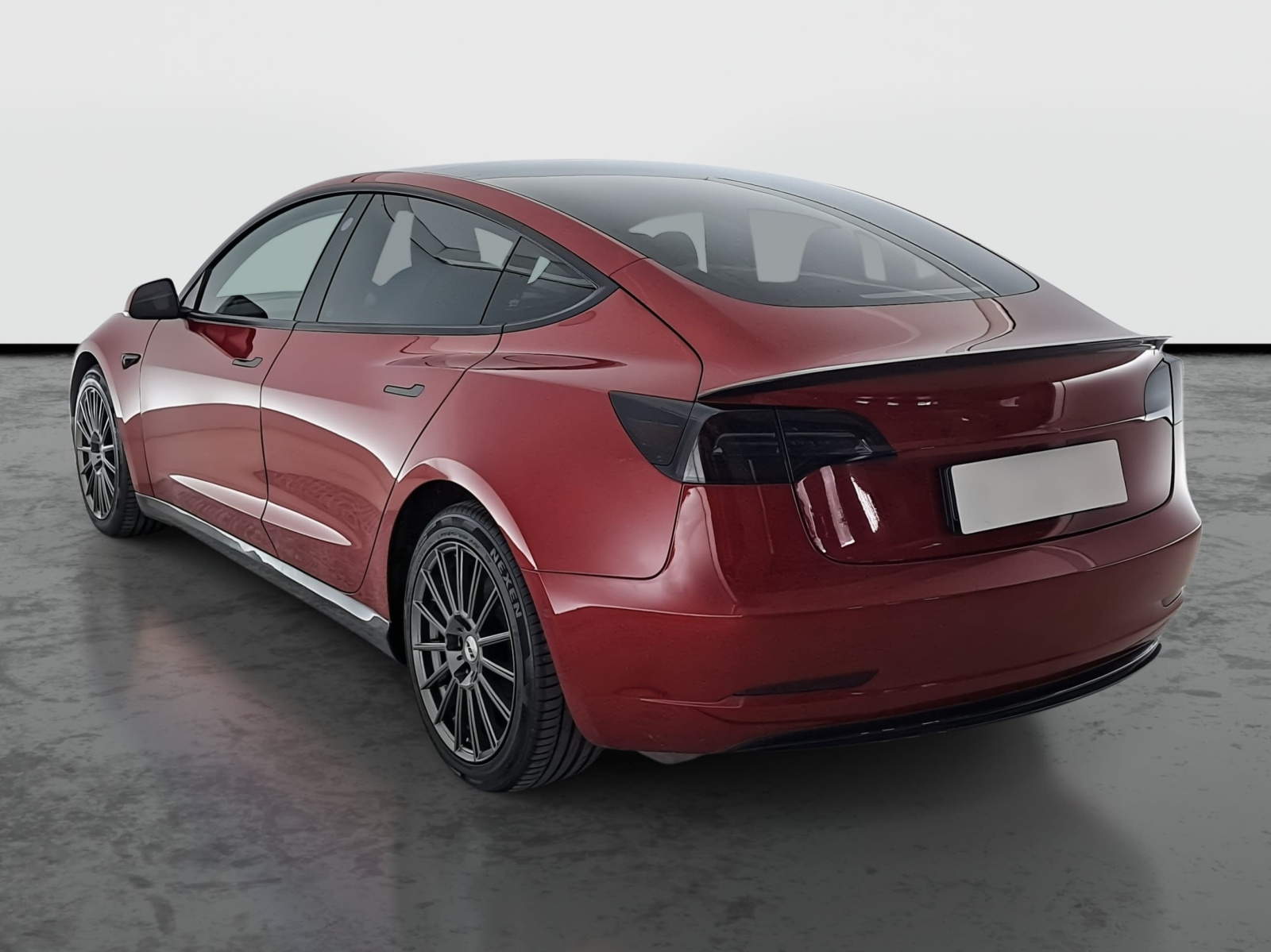 Tesla Model 3 Long Range AWD – fotografie 5