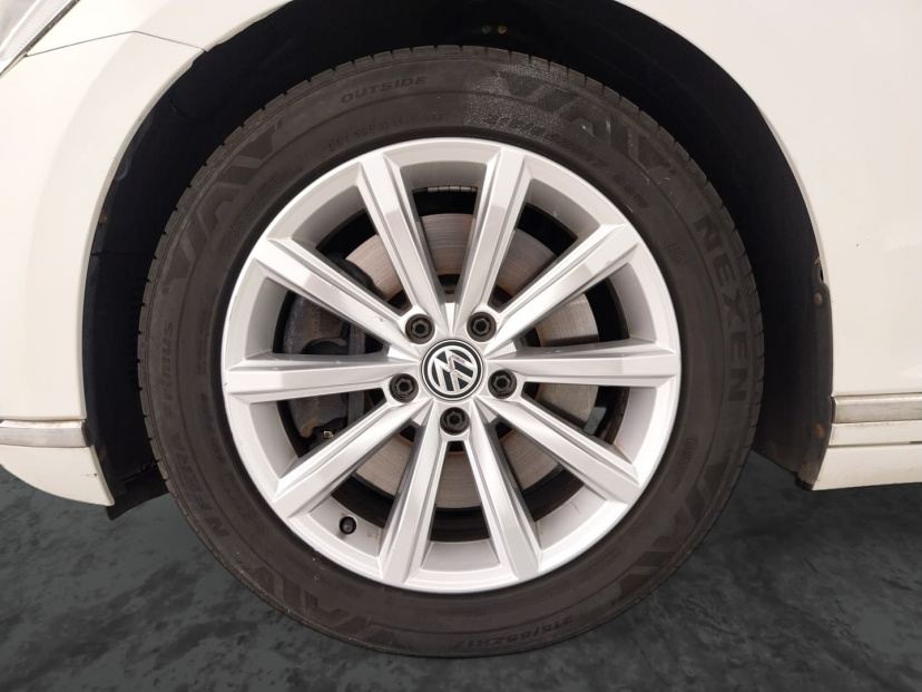 Volkswagen Passat, 2015