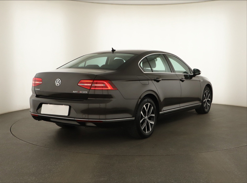 Volkswagen Passat, 2017