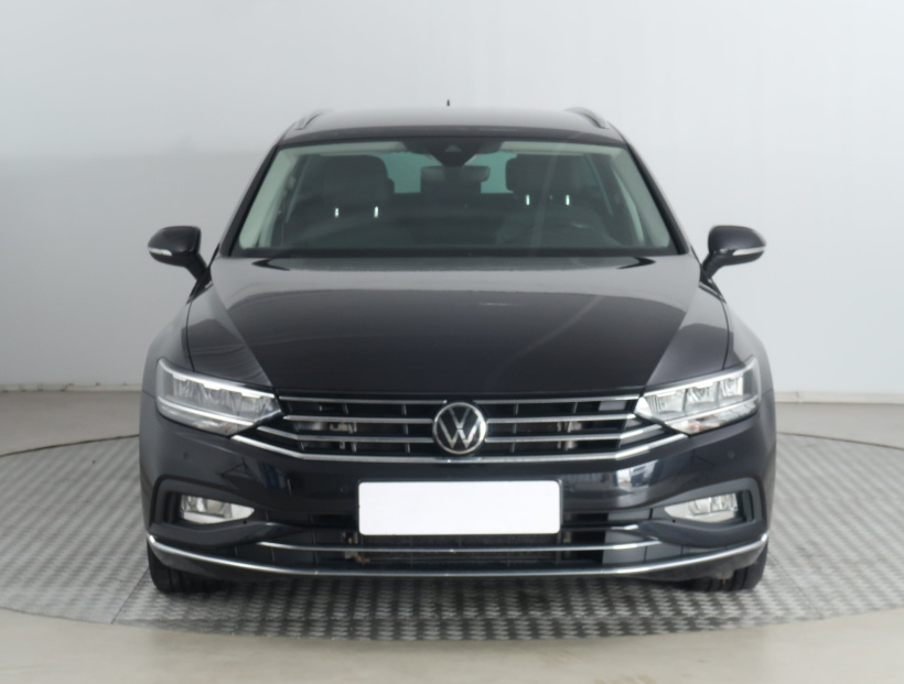 Volkswagen Passat, 2021