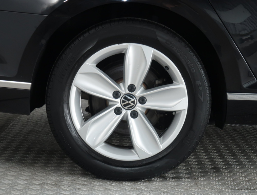 Volkswagen Passat, 2021