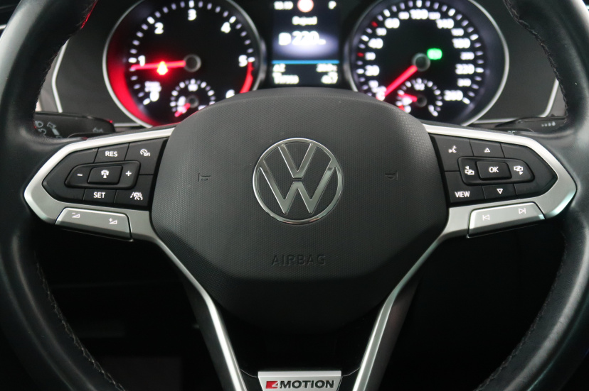 Volkswagen Passat, 2021