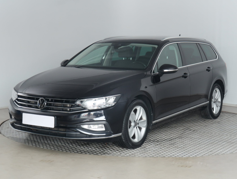 Volkswagen Passat, 2021