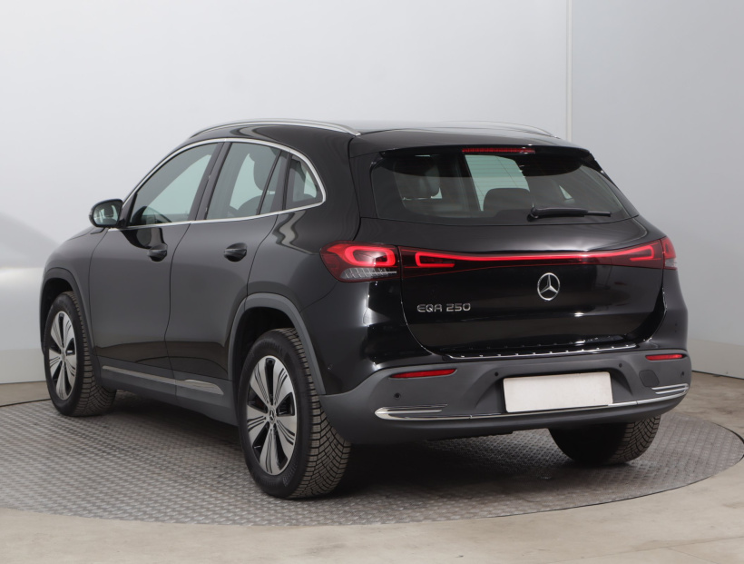Mercedes-Benz EQA, 2021
