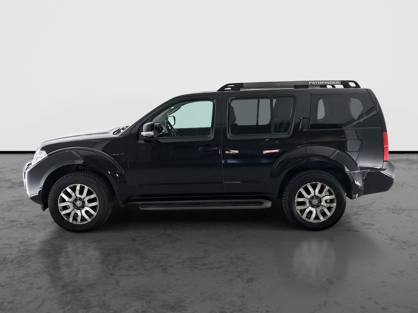 Nissan Pathfinder, 2011