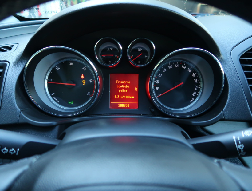 Opel Insignia, 2011