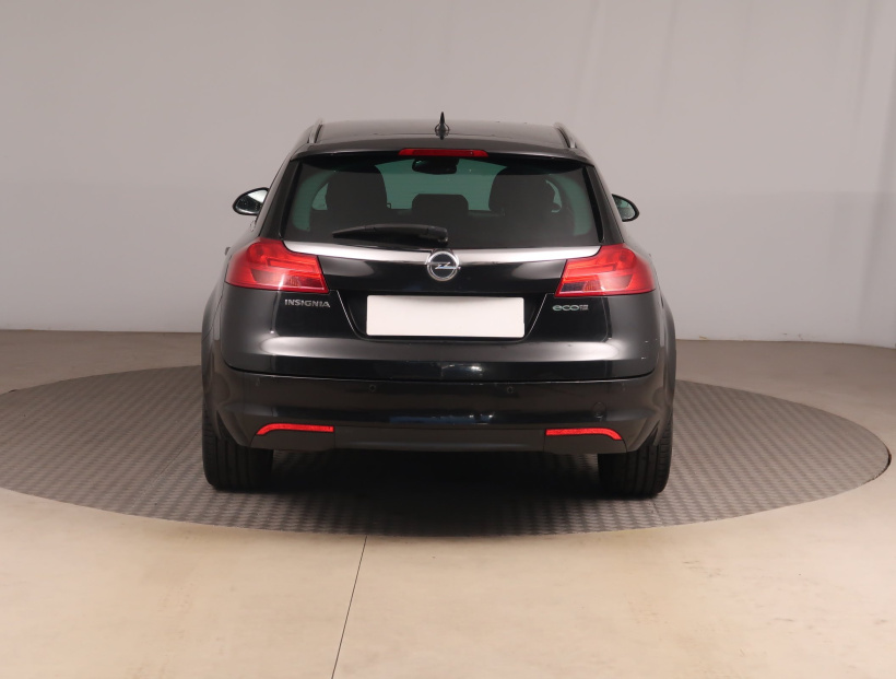 Opel Insignia, 2011