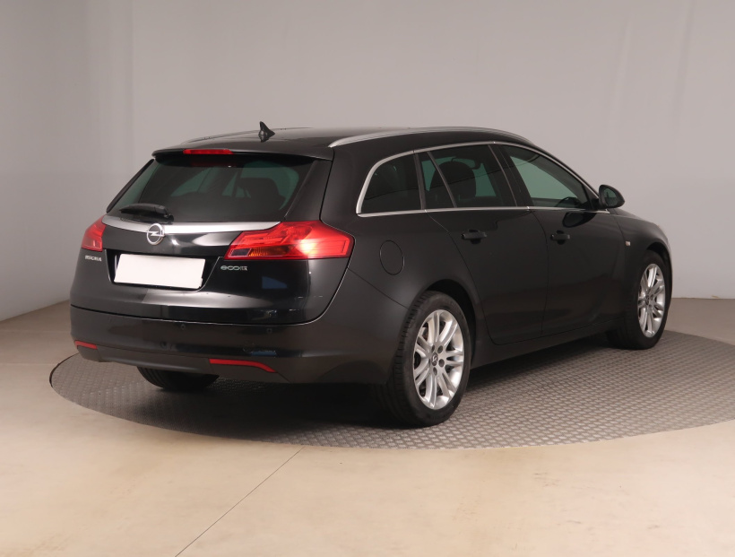 Opel Insignia, 2011