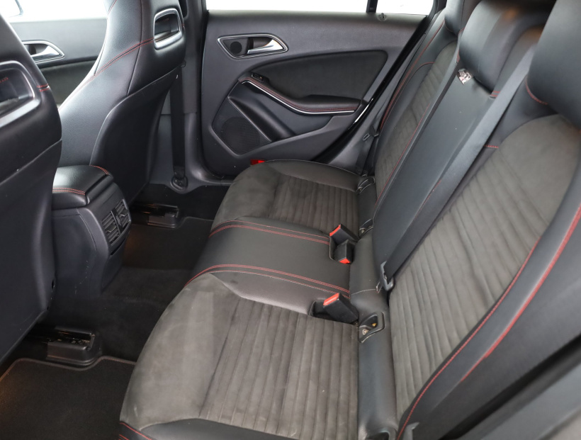 Mercedes-Benz CLA, 2016