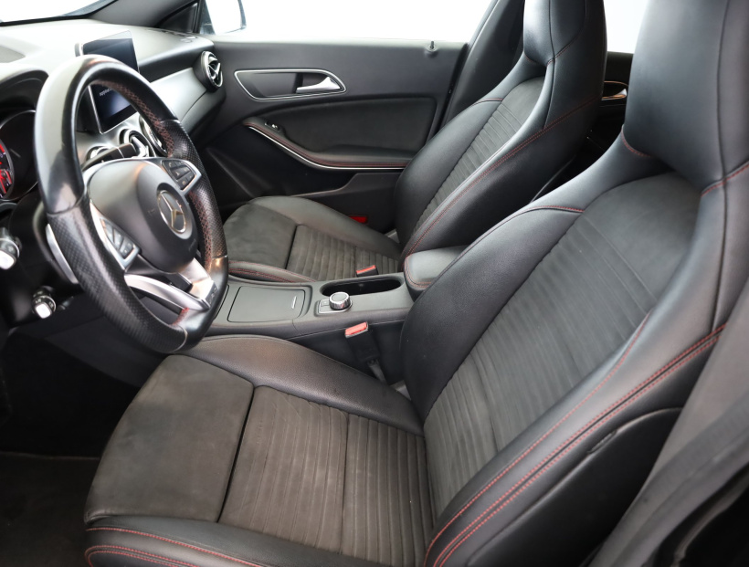 Mercedes-Benz CLA, 2016