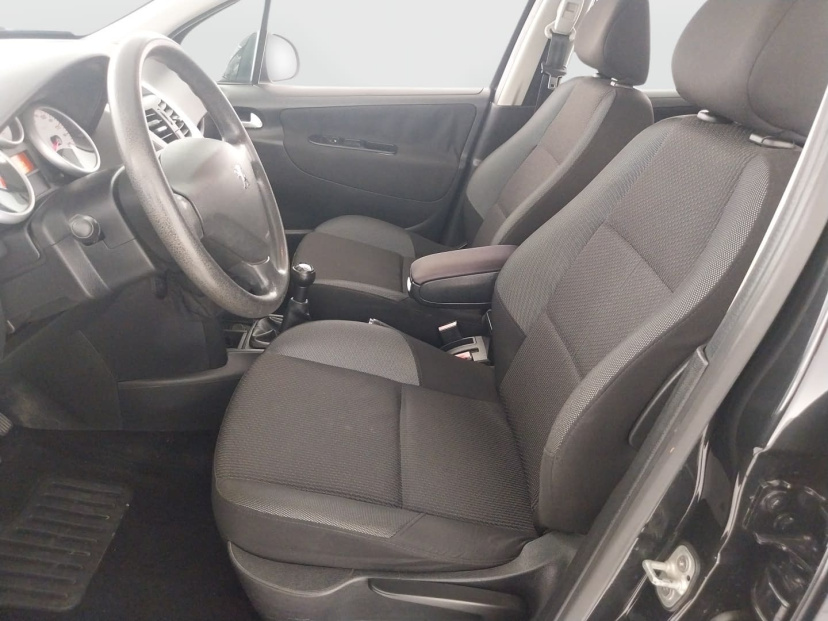Peugeot 207, 2010